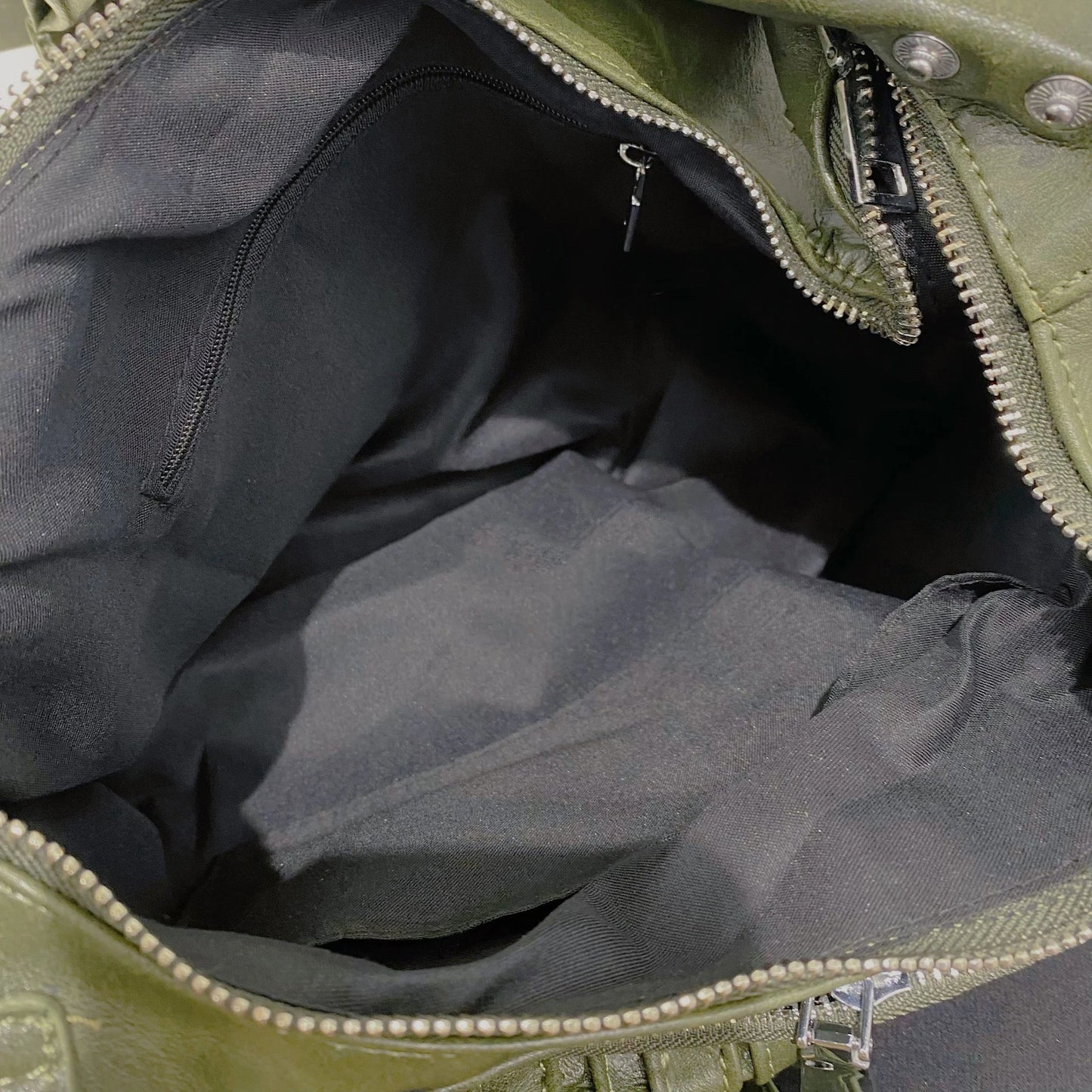 Luxury Designer Multiple Pockets Rivet Wide Strap Knot Shoulder Moto Bag Halloween