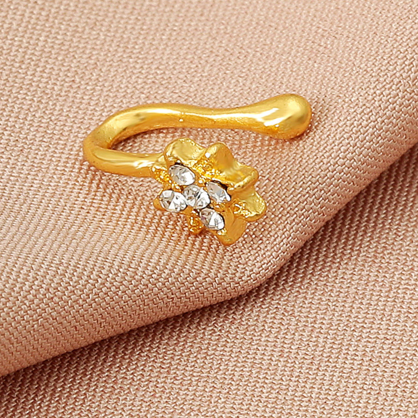 Zircon Leaf Heart U-Shape Nose Studs
