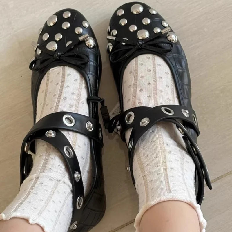 Vintage Rivet Metal Flats Casual Sneaker Flat
