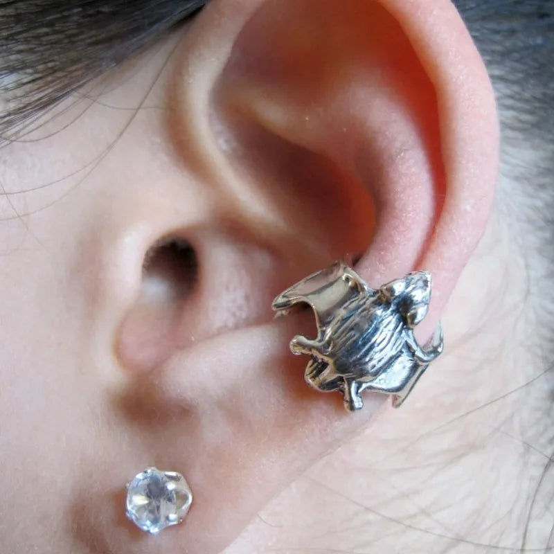Vintage Black Dragon Claw Zinc Alloy Earring