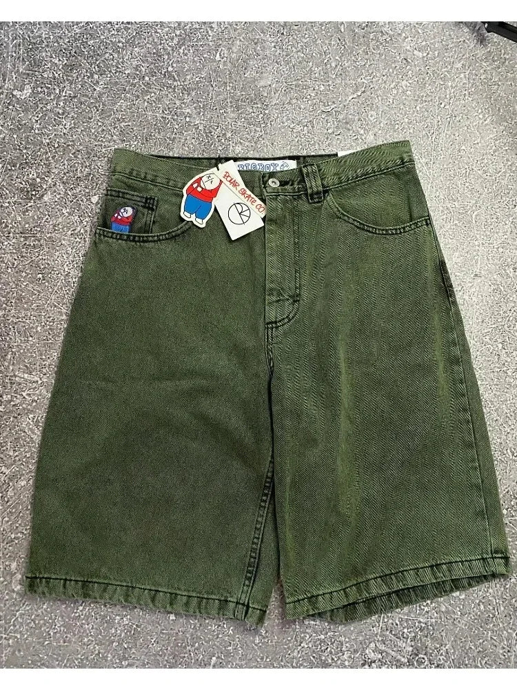 Wing Pattern Loose Short