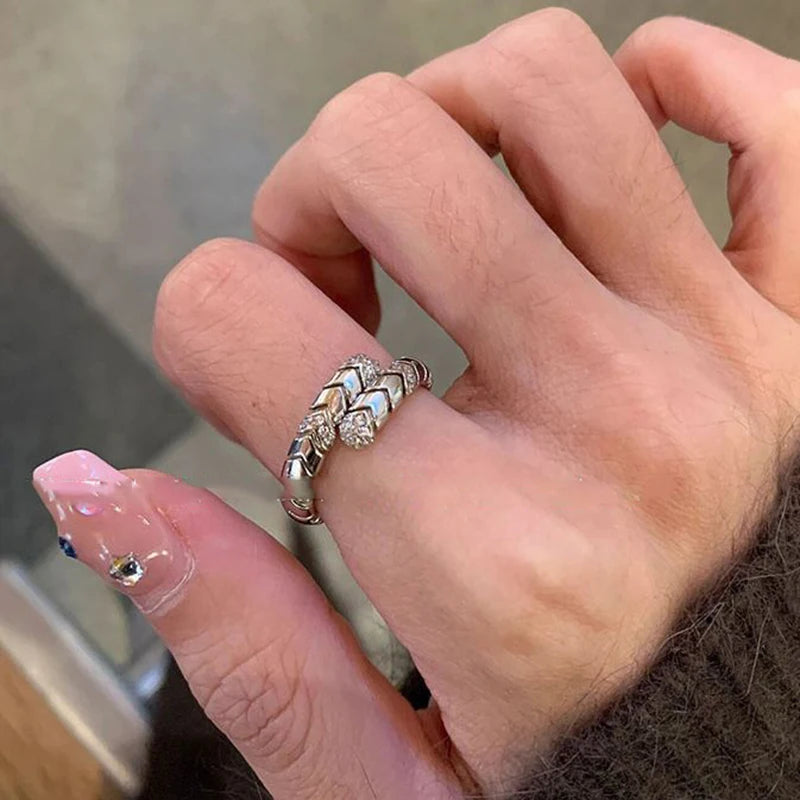 Punk Twine Sparkling Gothic Ring