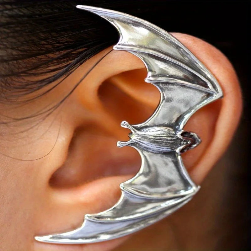 Vintage Black Dragon Claw Zinc Alloy Earring