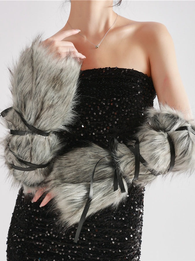 Y2K Millennial Hot Girl Subculture Faux Fur Strapped Gloves Main image