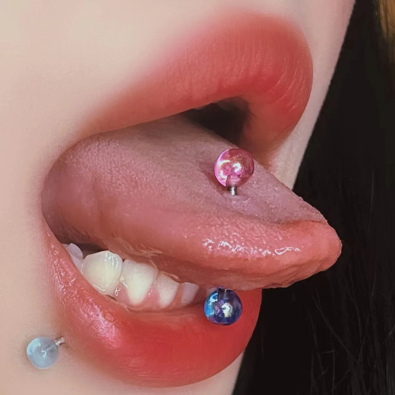 Titanium Steel Round Double Color Tongue Ring Secondary image