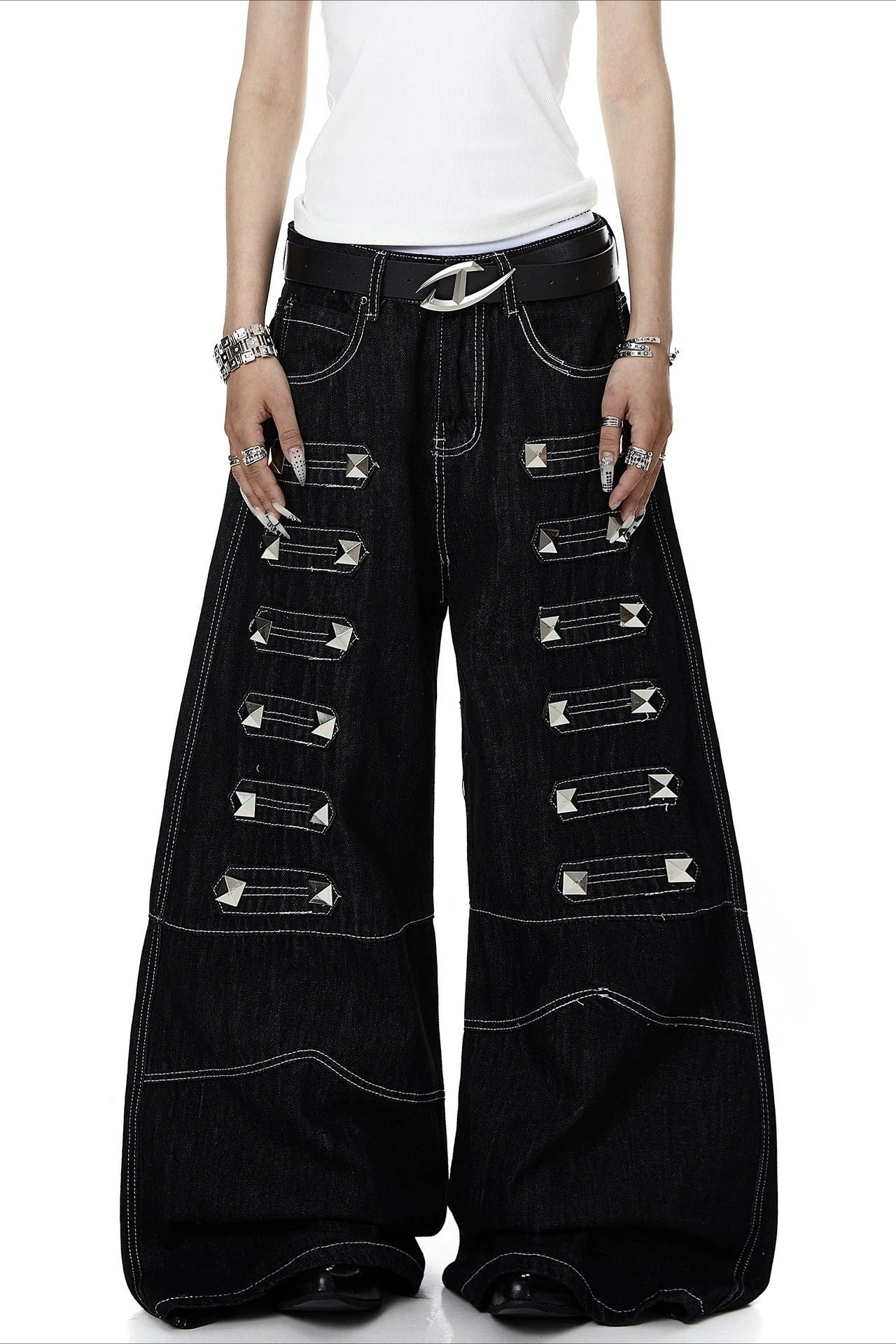 Studded Contrast-Stitch Flared Jeans Main image
