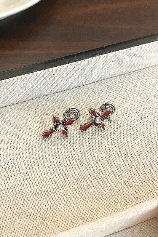 Dark Punk Zircon Heart Earrings Secondary image