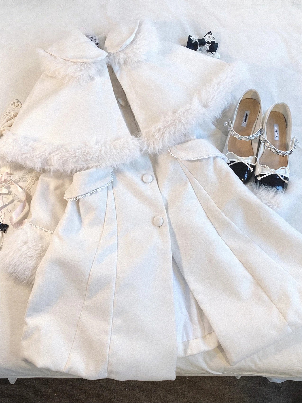 Vintage Lapel Single-breasted Wool Cape Coat Main image