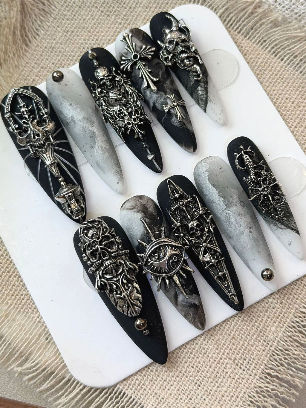 Dark Gothic Skull Retro Long Stiletto Press On Nails