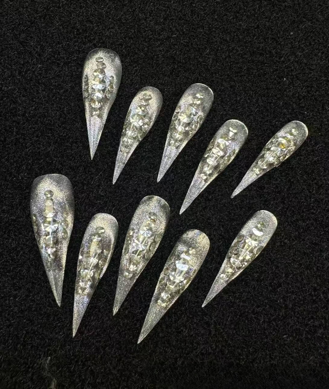 Niche Cat Paw Press On Nails Main image