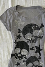 Skull Star Printed Shoulder Fit Ruched Slim T-shirt