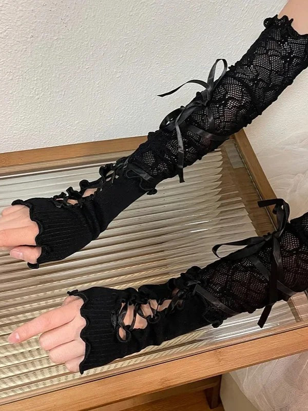 Gothic Lolita Black Fingerless Gloves Main image