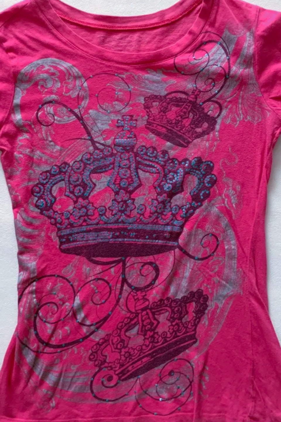 Rose Red Crown Printed Crew Neck Slim T-shirt Secondary image