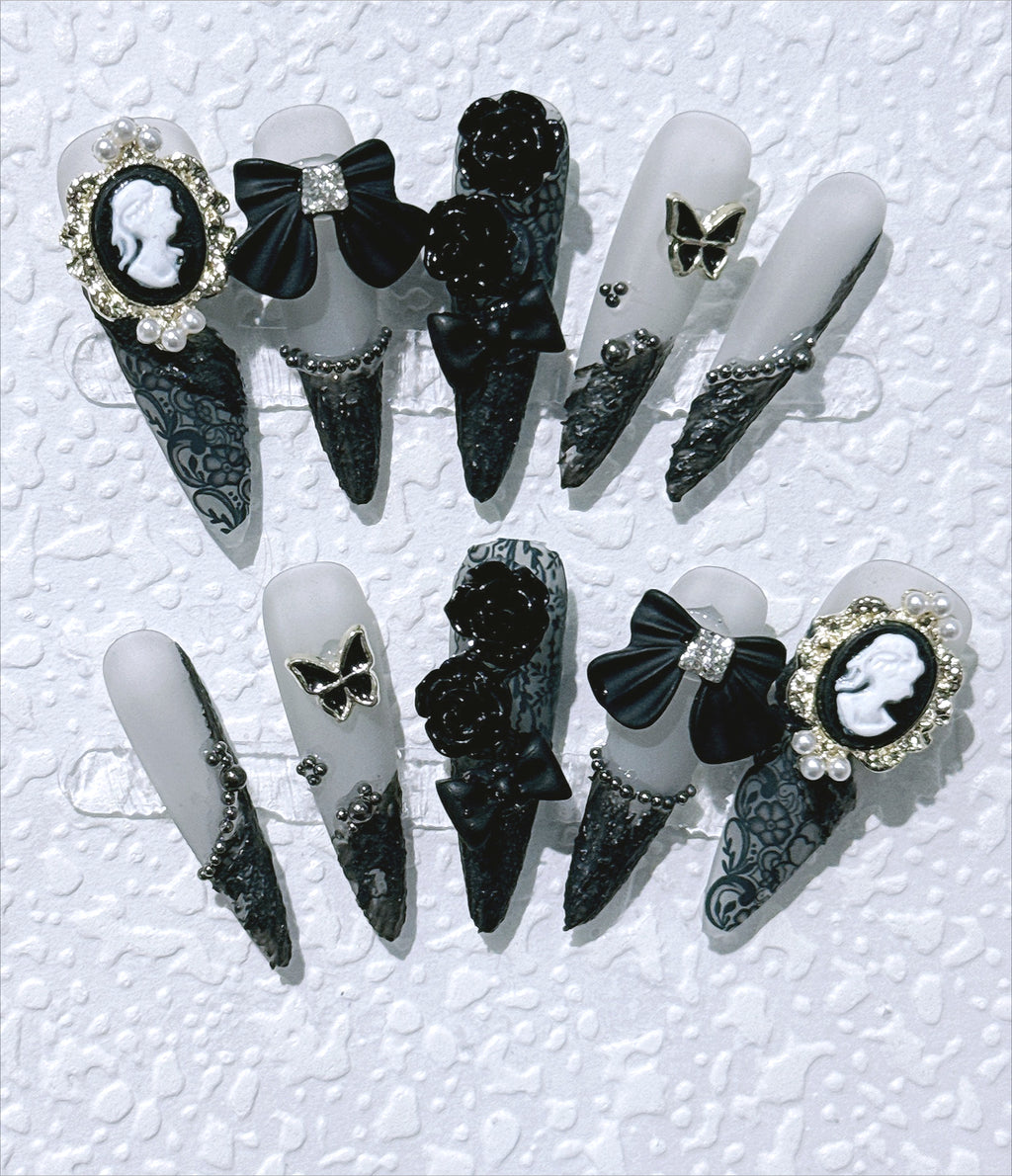 Vintage Luxury Dark Baroque Press On Nails