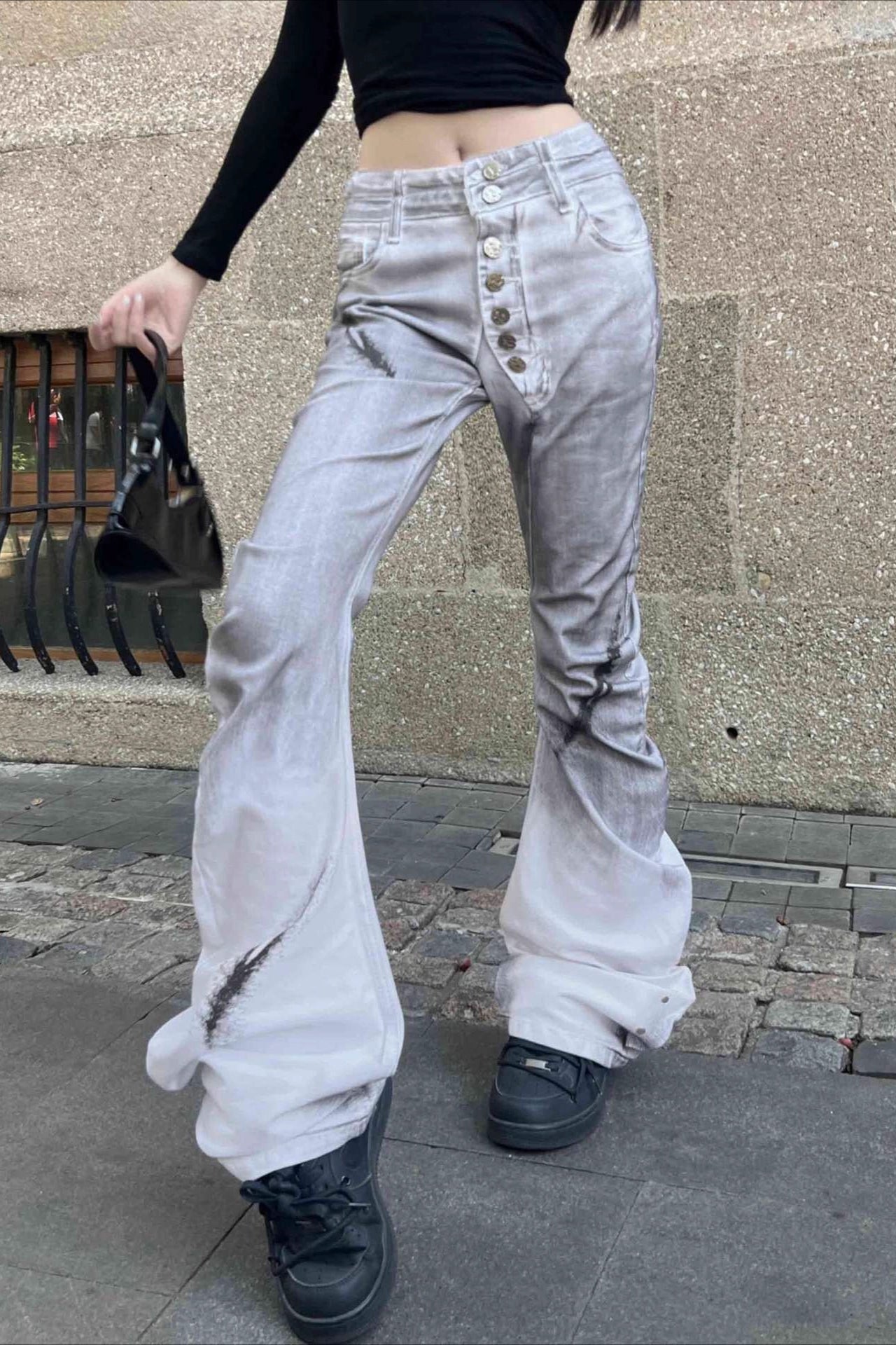Distressed Dyed Curved Buttoned Denim Pants Secondary image