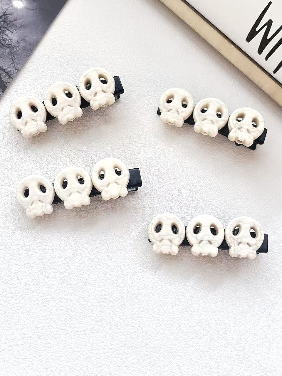 Cartoon Dark Skull Hair Accs Main image