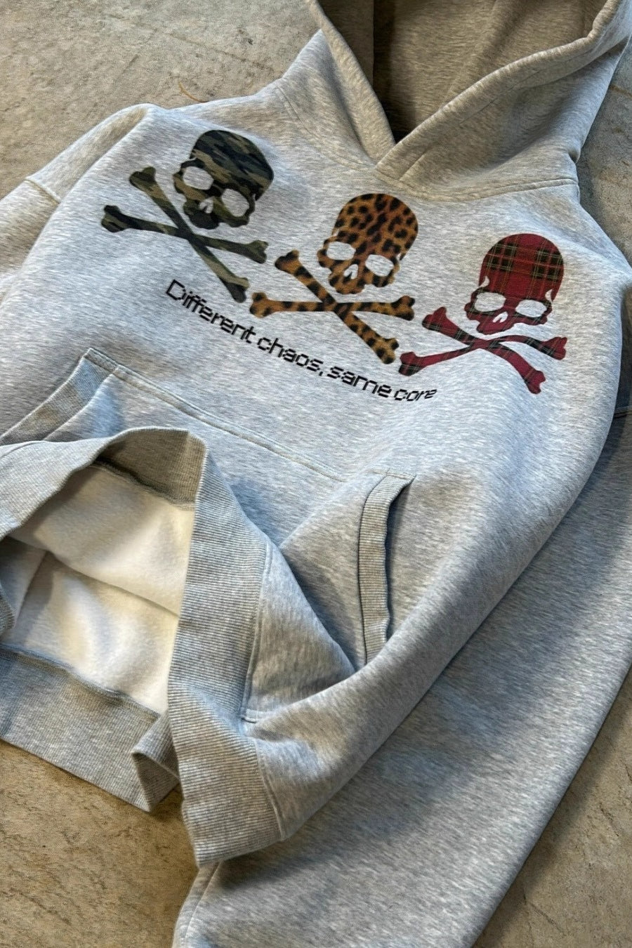 Plaid Skull Graphic Grey Pullover Hoodie Secondary image