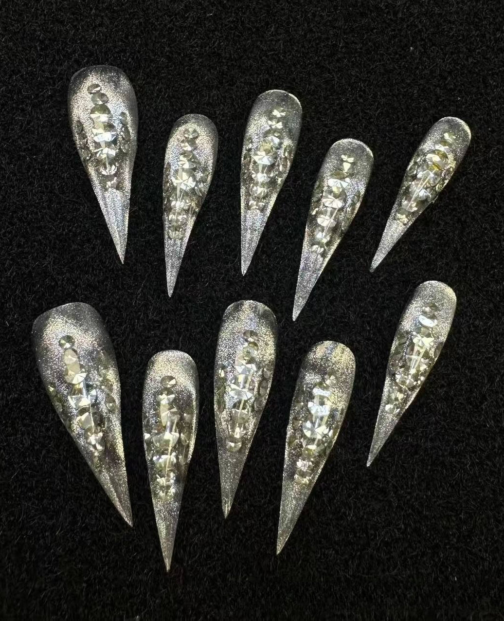 Niche Cat Paw Press On Nails