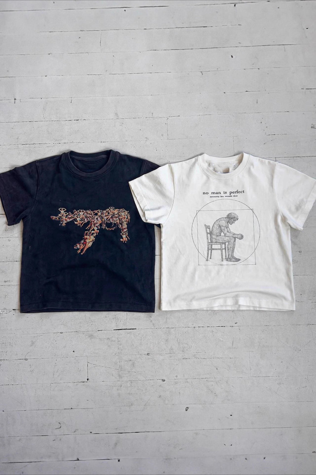 Floral Rifle Graphic Cropped T Shirt