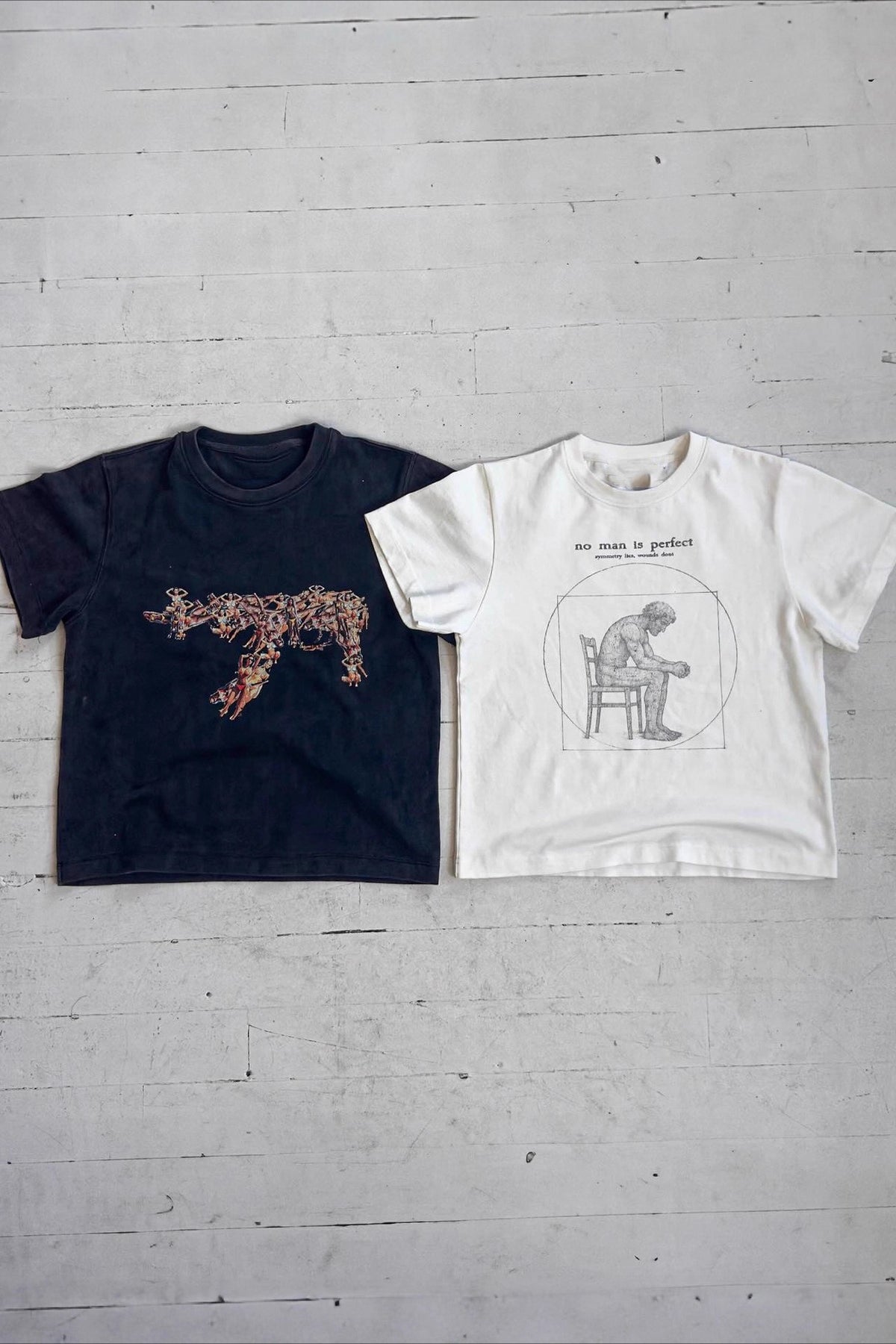 Floral Rifle Graphic Cropped T Shirt