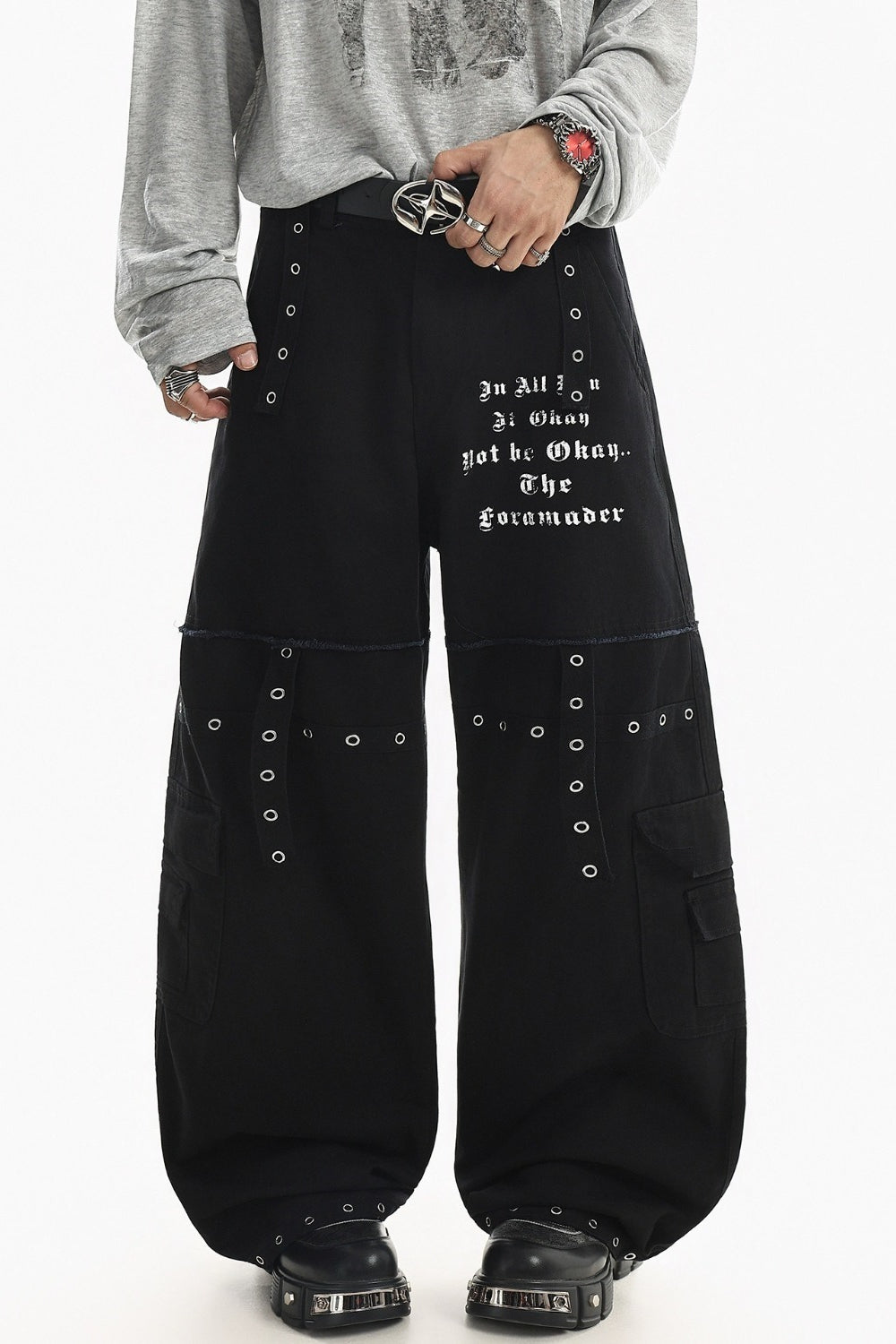 Studded Pocket Wide-Leg Cargo Jeans