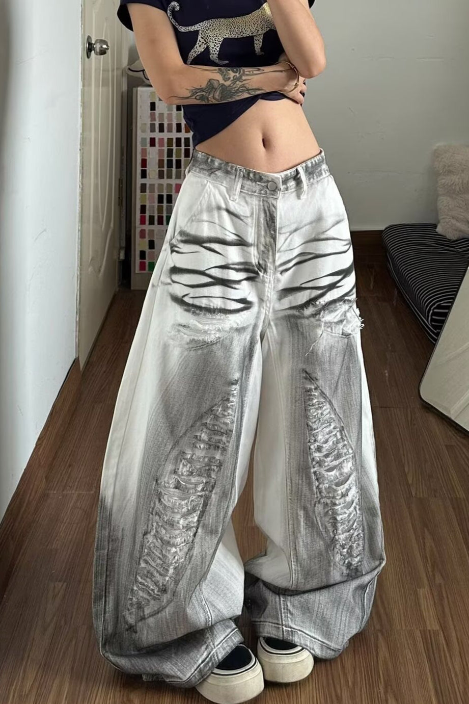 Distressed Effect Wide Leg Pants