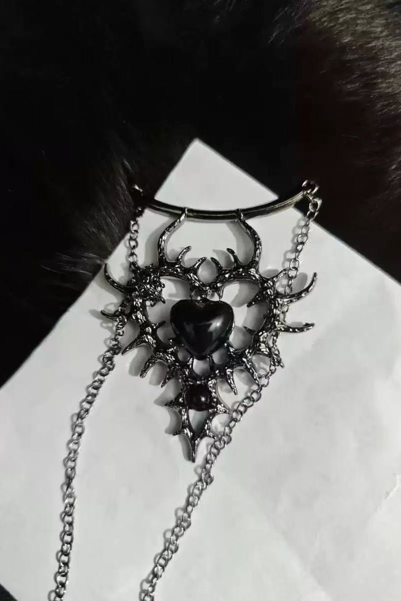 Gothic Thorn Heart Rhinestone Necklace Main image
