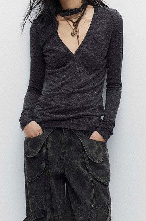 Gothic Cross Print V-Neck Long Sleeve T-shirt Secondary image