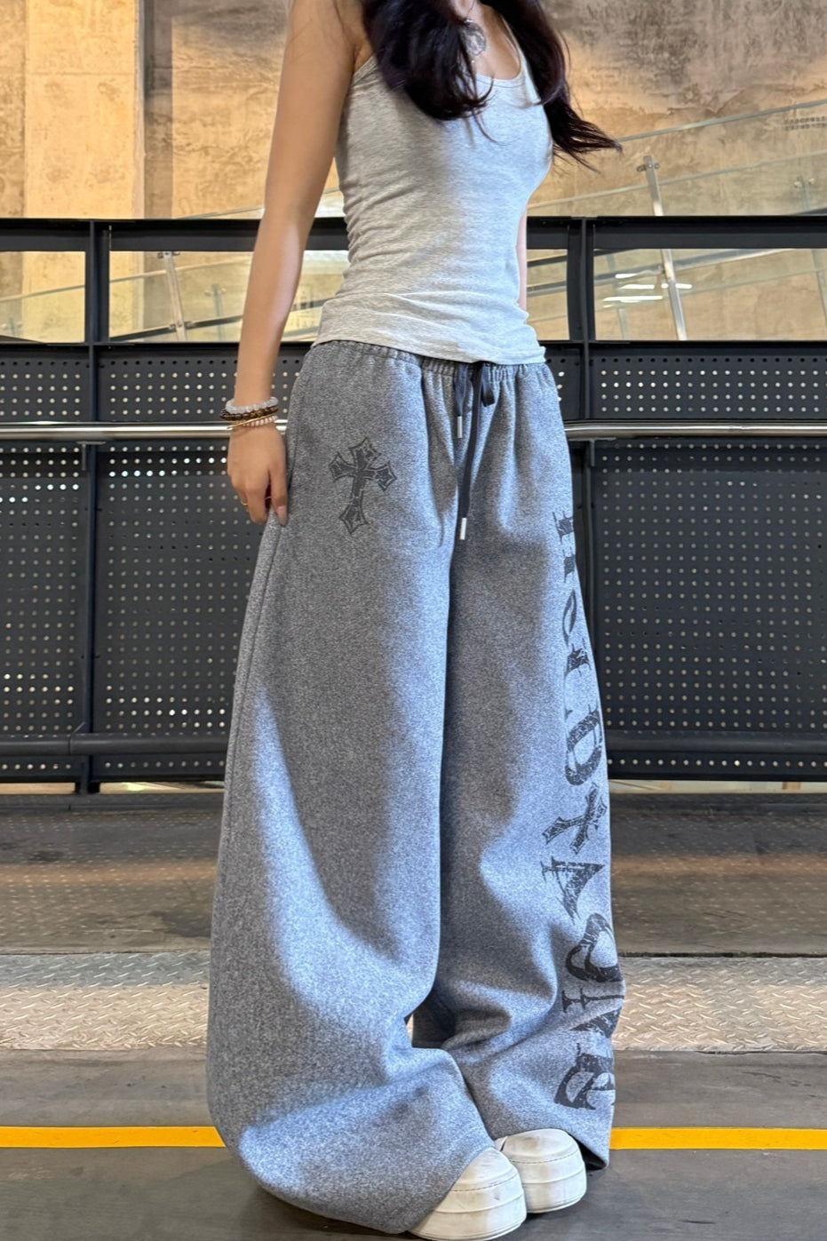 Vertical Letter Print Curved-Leg Sweatpants