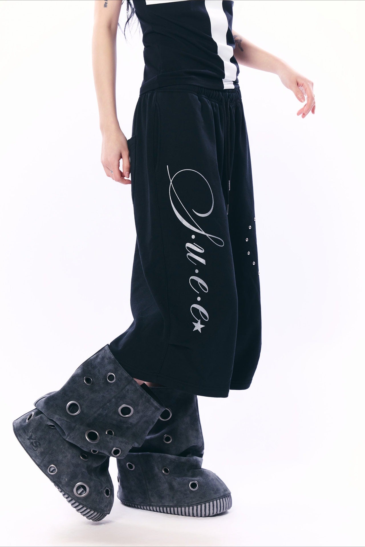 Heart Rhinestone Wide-Leg Cropped Pants