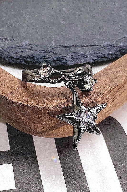 Vintage Gothic Flower Serpent Layered Ring Secondary image