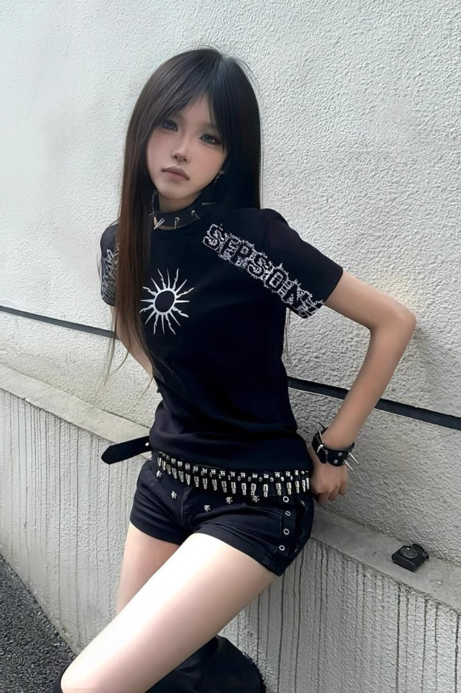 Retro Slim Fit Alt-Girl Short Sleeve T-shirt