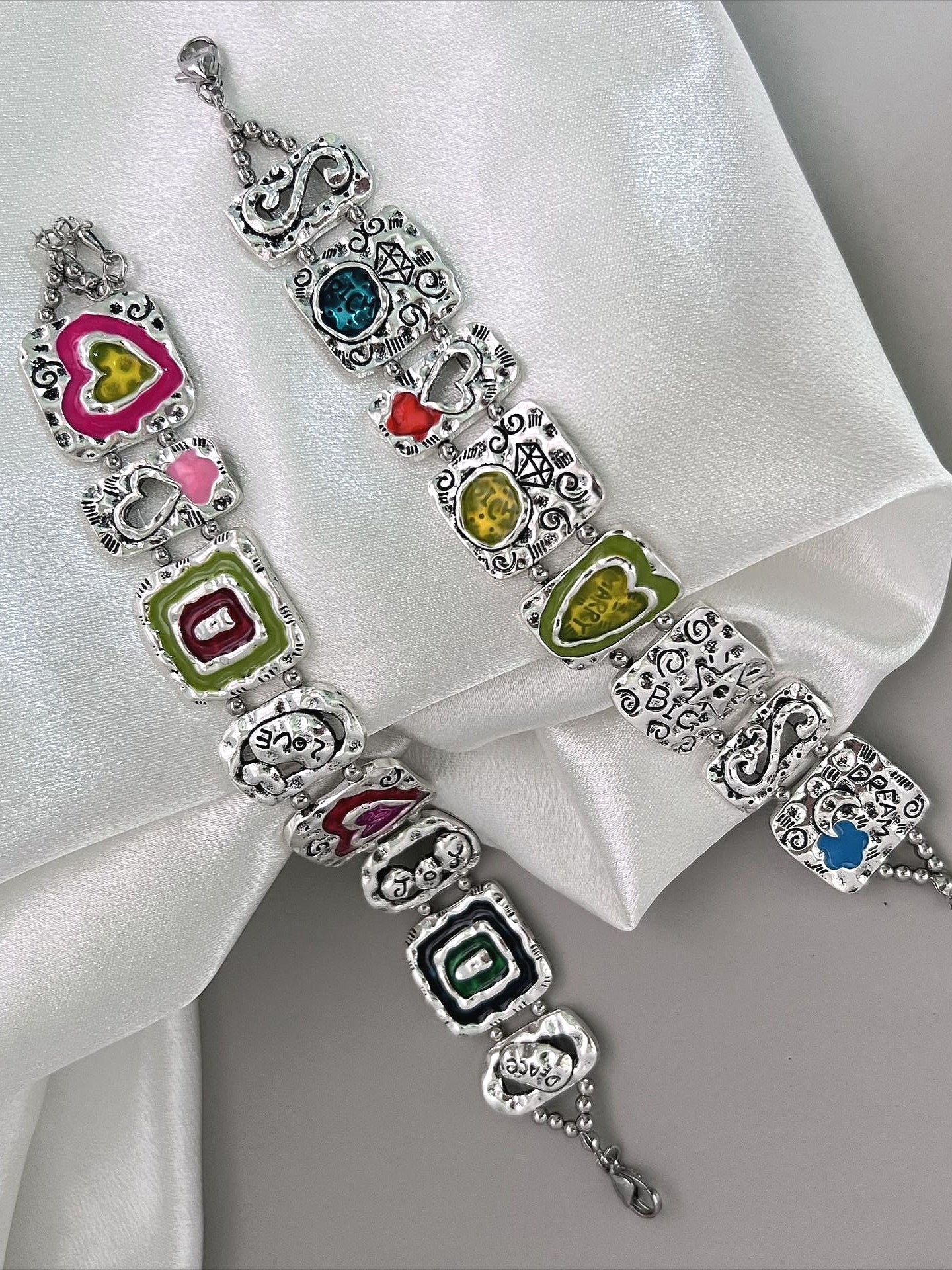 Vintage Metal Colorful Heart Geometric Bracelet Secondary image