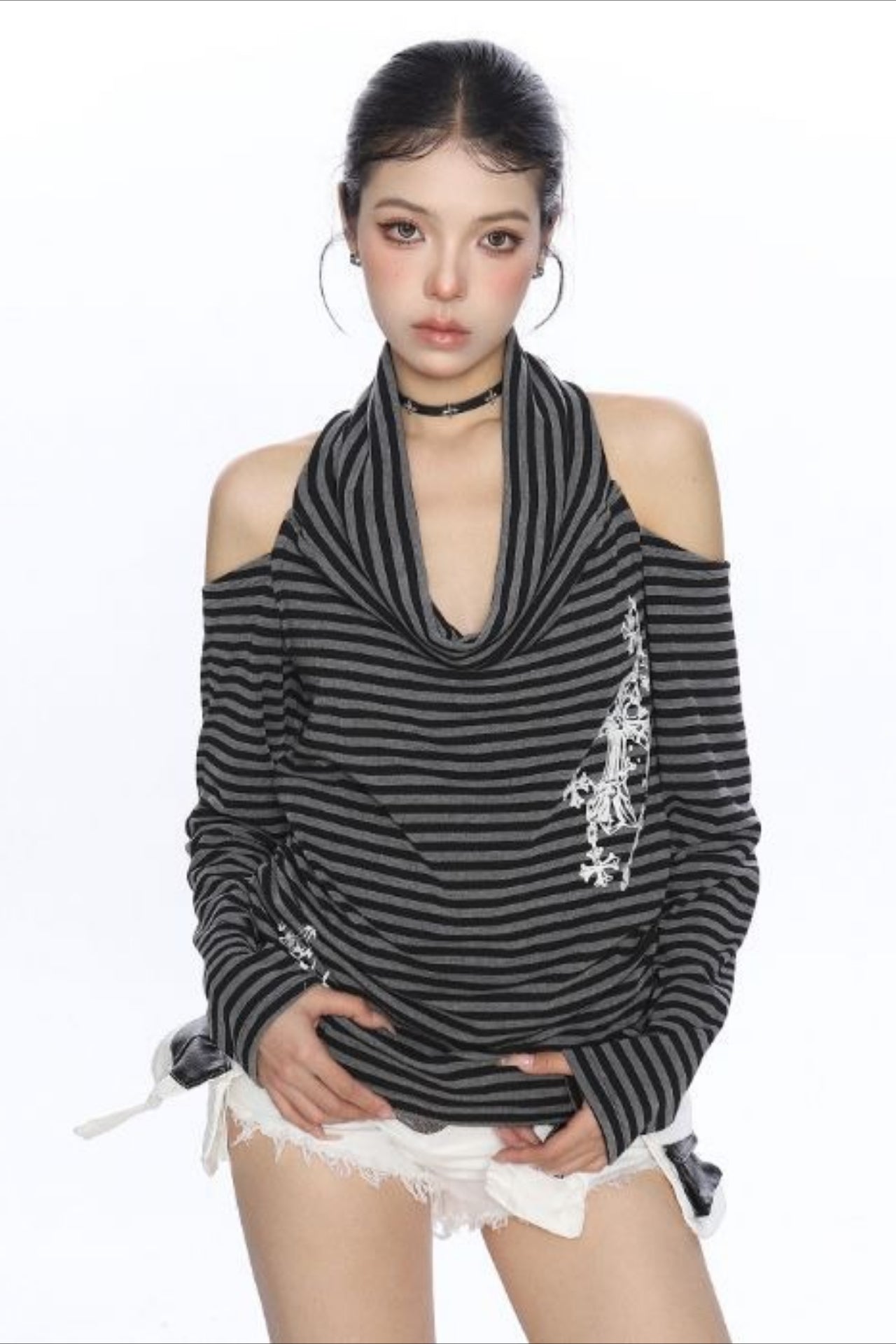 Spicy Cross Stripe Halterneck Knit Top Secondary image