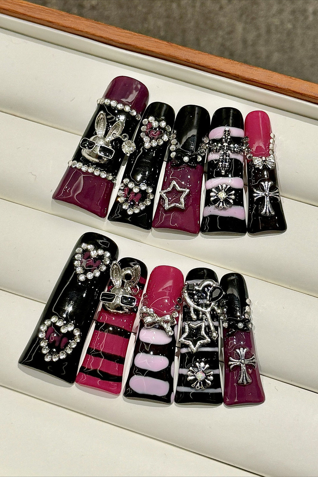 Punk Style Long Duck Mouth Press On Nails