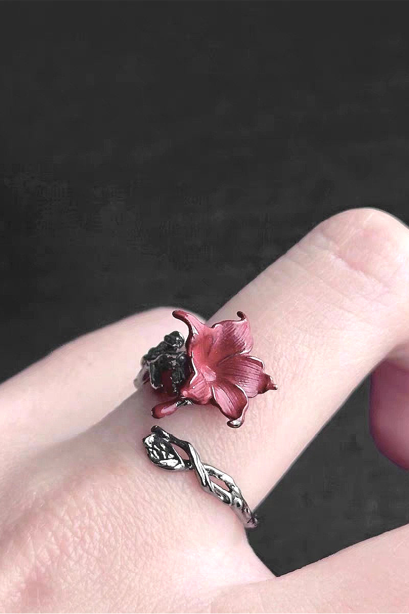 Retro Gothic Mandala Ring Secondary image
