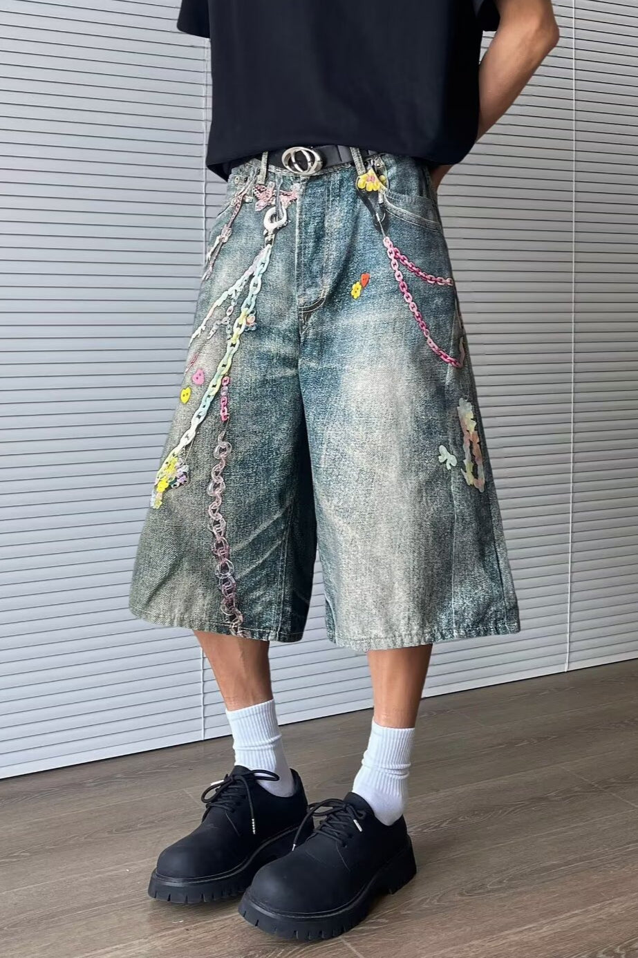 Retro Plus Size Chain Print Wide Leg Denim Shorts Main image
