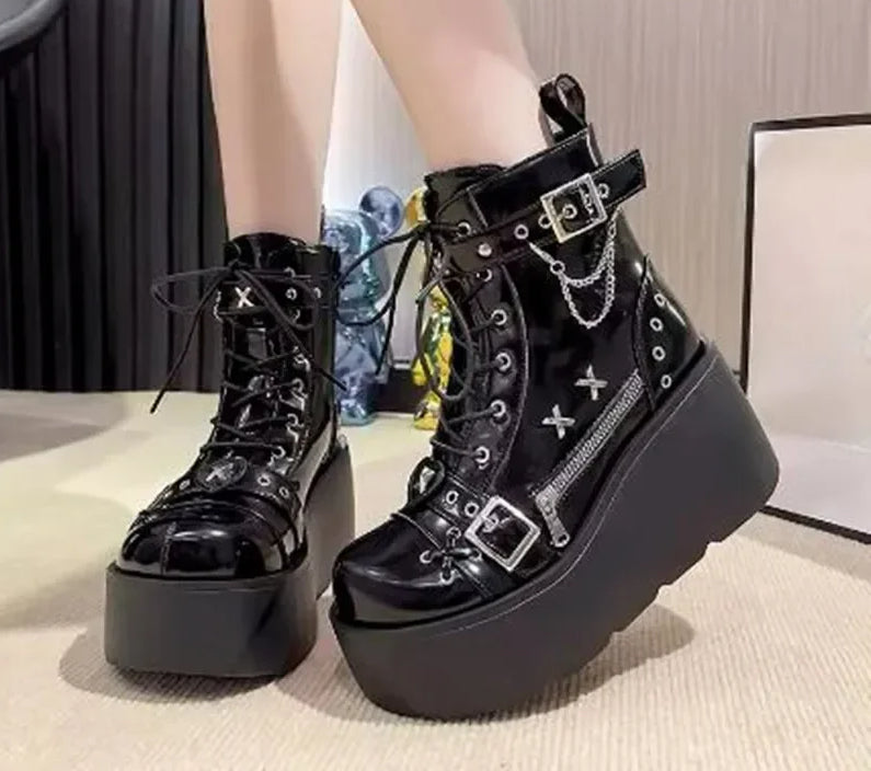Women Platform Gothic Combat Rivet Zip Boot Main image