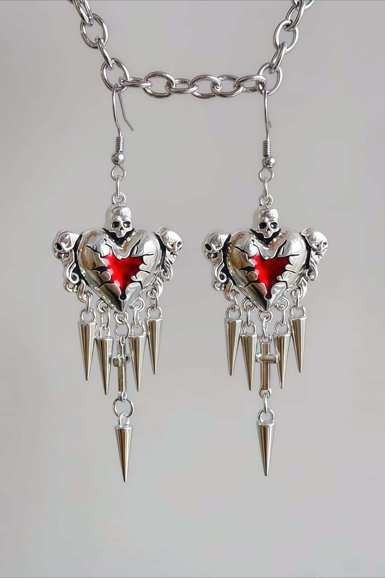 Dark Gothic Thorn Heart Earrings Main image