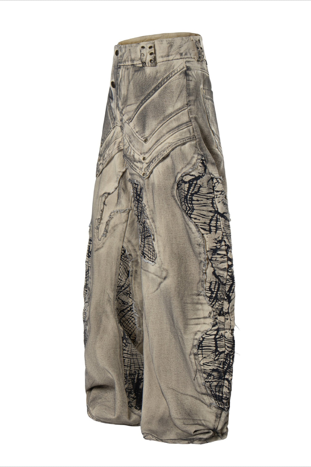 Applique Panel Barrel Jeans
