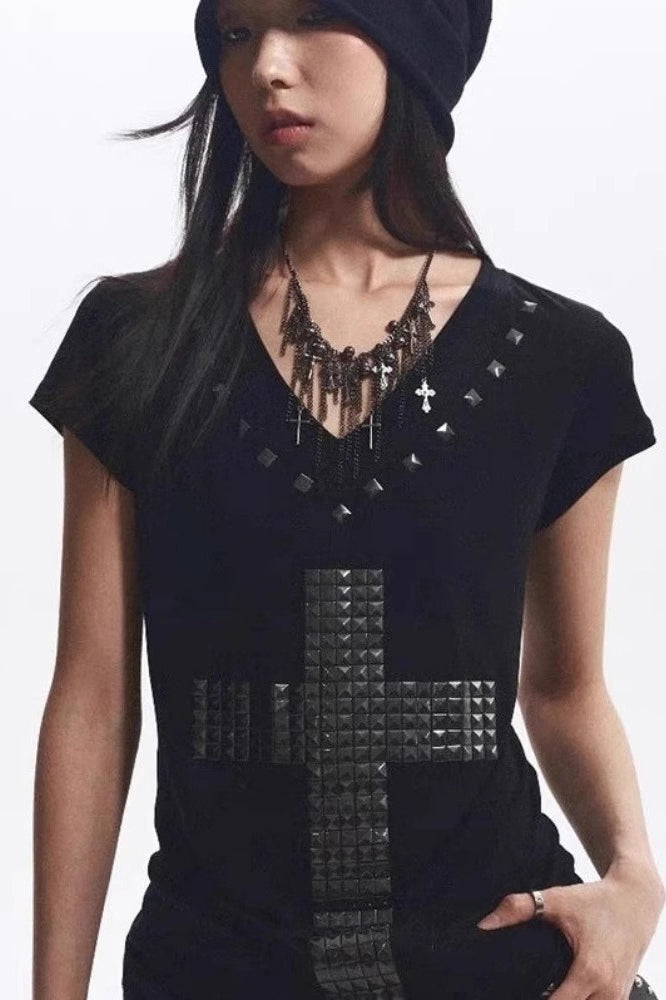 Loose V-Neck Cross Foil T-Shirt Main image