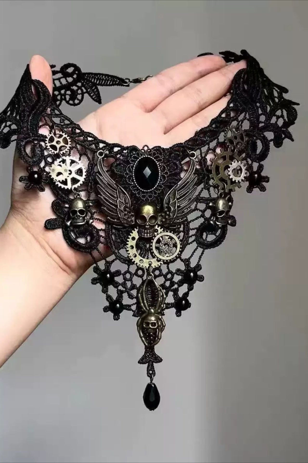 Chic Oversized Lace Pendant Necklace