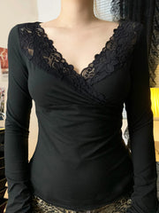 Grunge Lace V-neck Knit Top