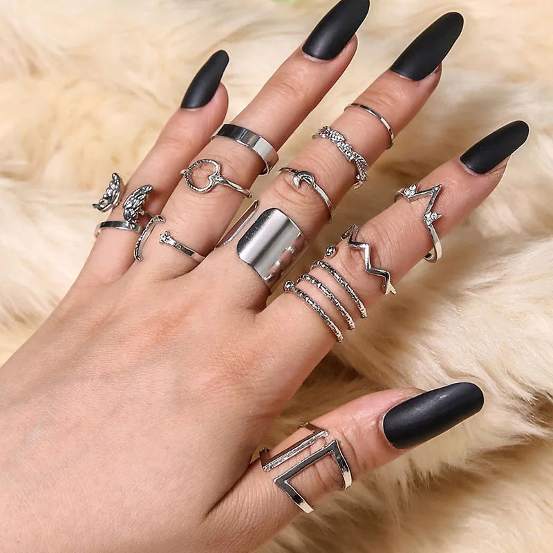 Vintage Boho Heart Gothic Ring