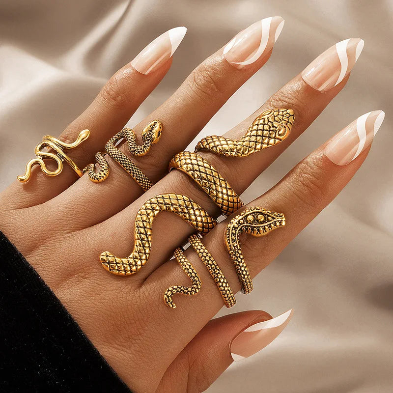 Vintage Long Gothic Snake Ring Main image