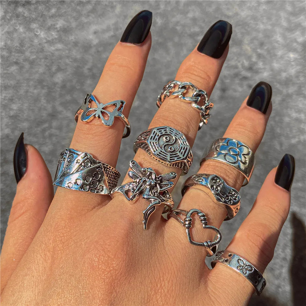 Punk Vintage Gothic Poker Ring