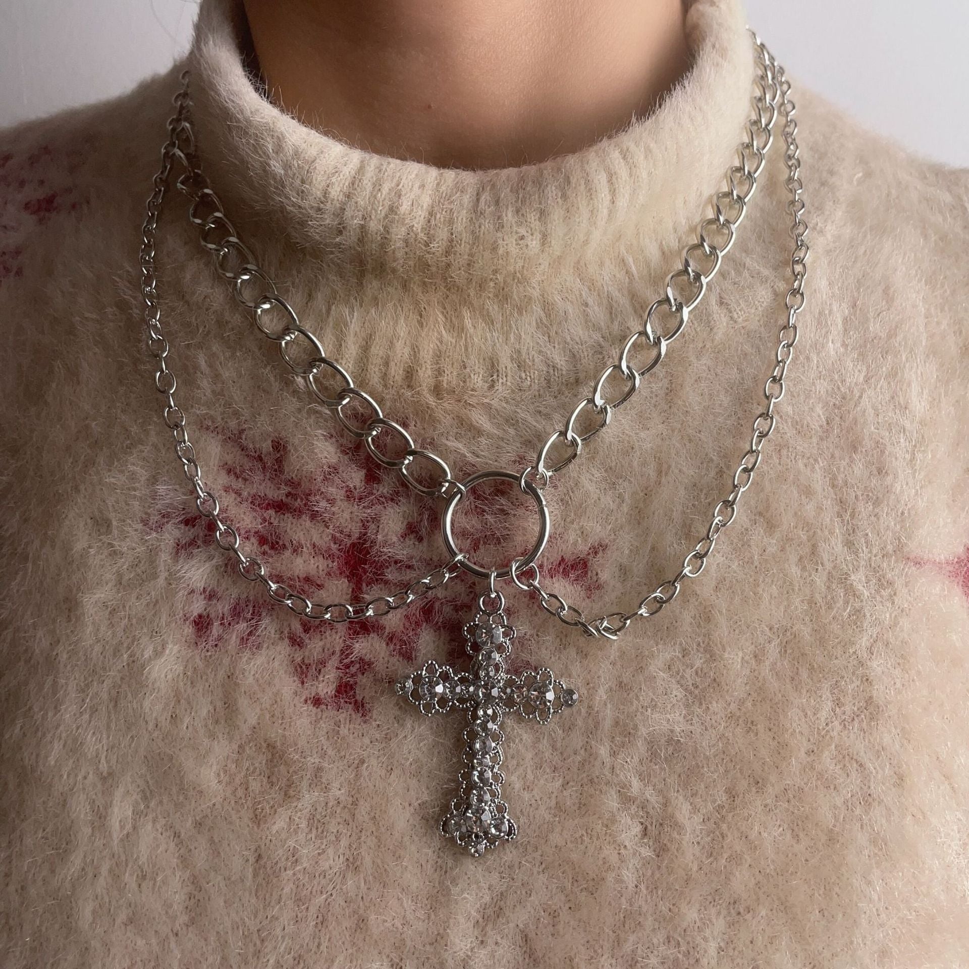 INS Alloy Vintage Diamond Cross Pendant Necklace Secondary image