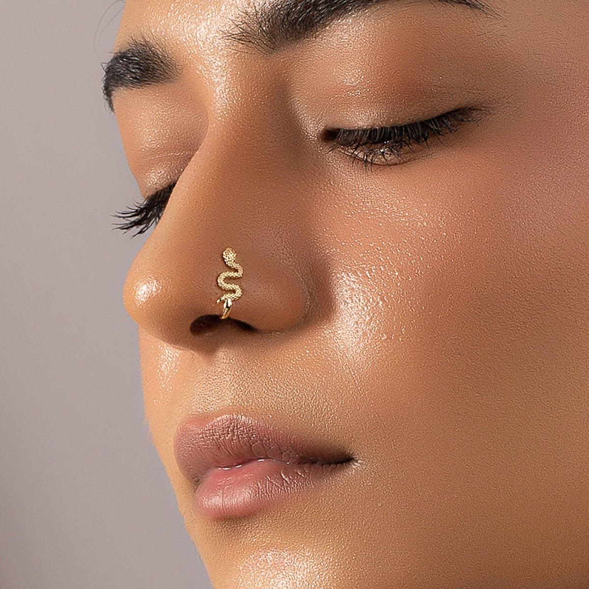 Minimalist Snake Wrap U-Shape Nose Studs Main image