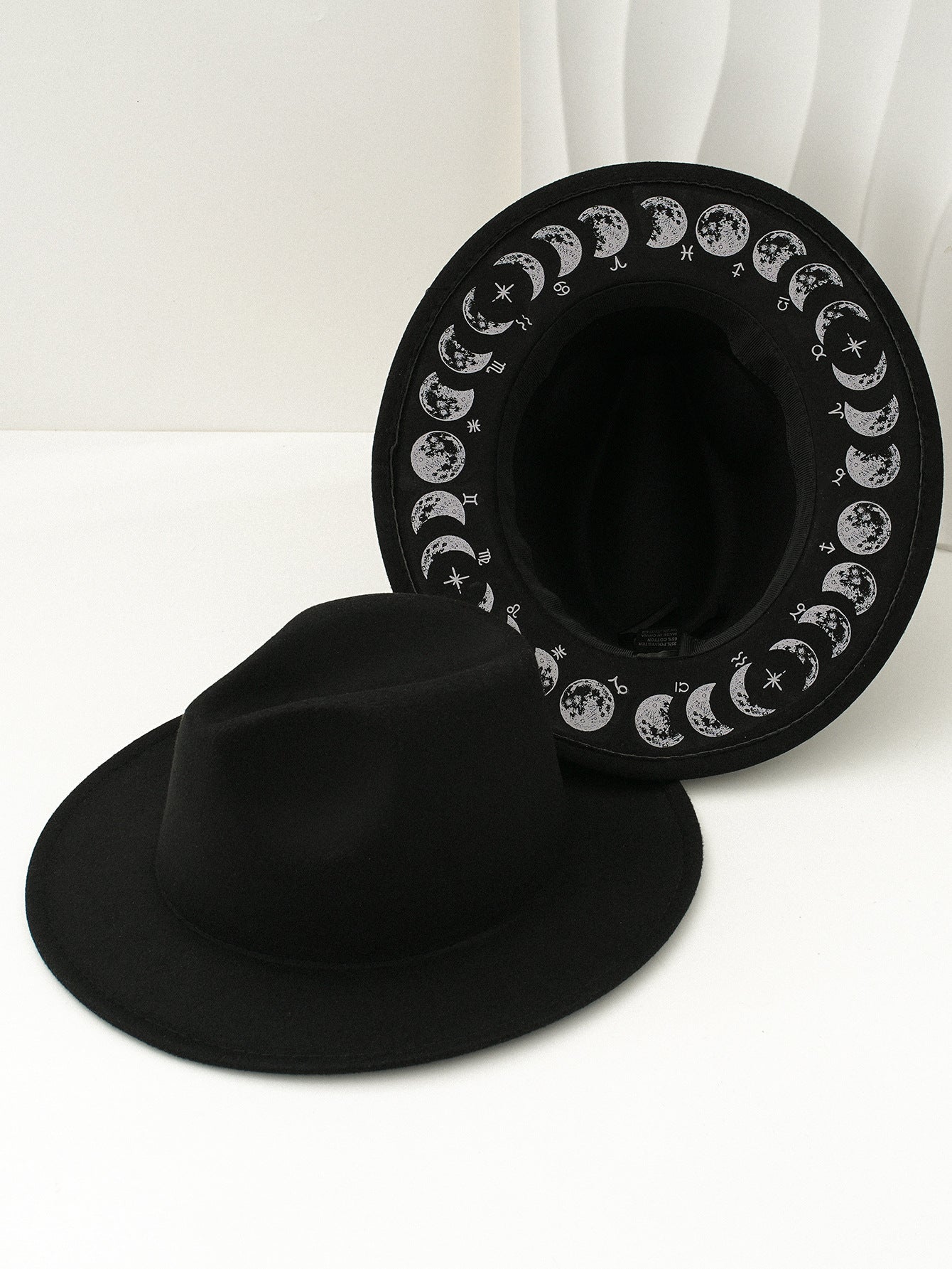 Gothic Hand-painted Moon Decorated Hat Main image