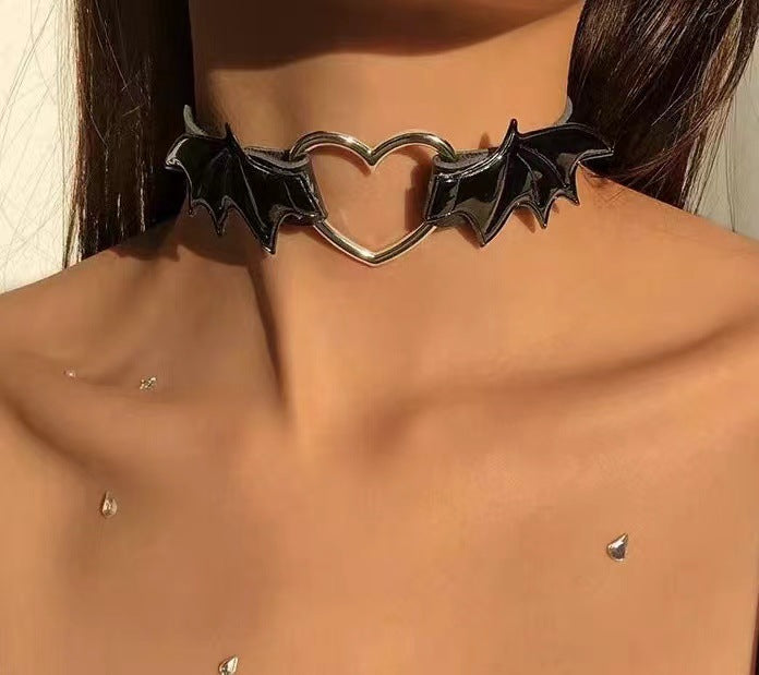 Exaggerated Diamond Heart Necklace Ins Style Black Halloween